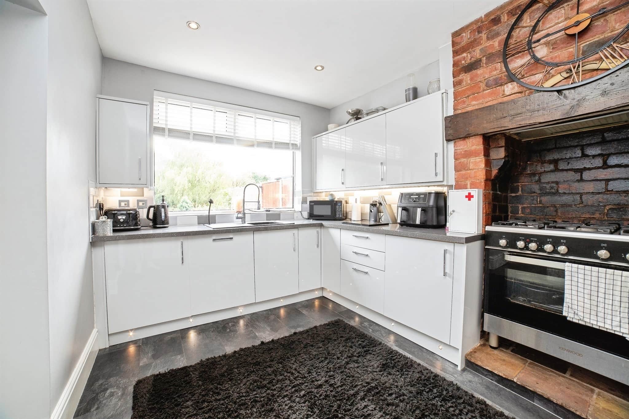 Property at Mansfield Road, Alfreton