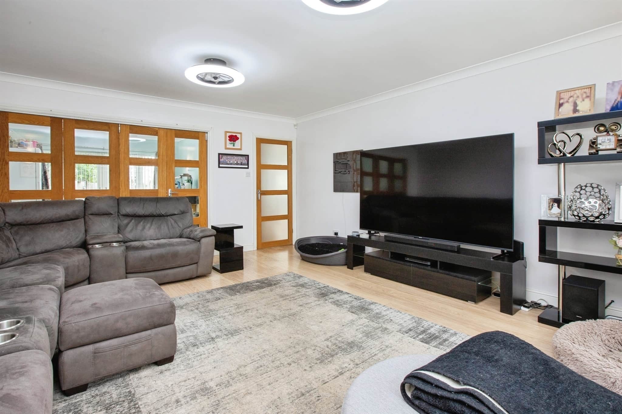 Property at Mansfield Road, Alfreton